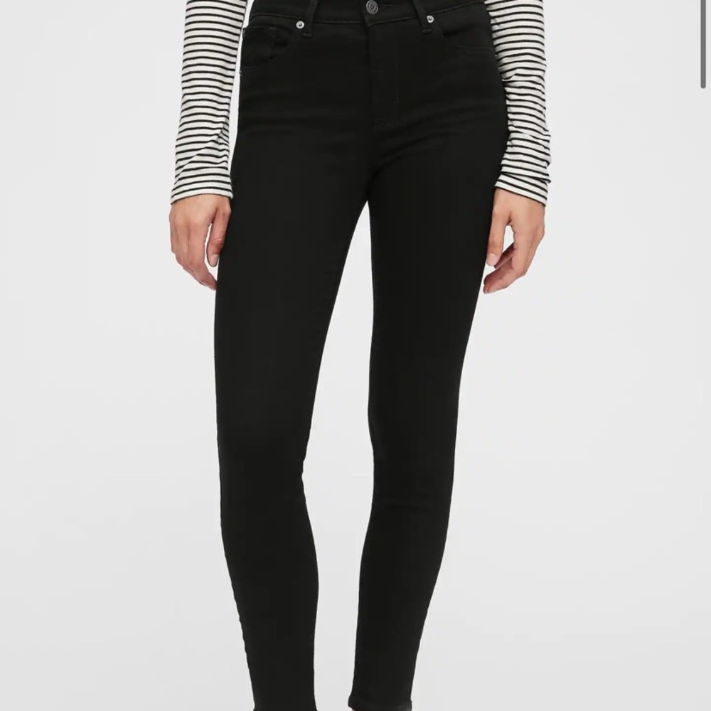 Gap Mid Rise Universal Legging Jeans